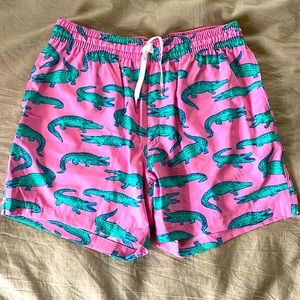 Chubbies - 4” inseam hybrid swim shorts - like new with liner cut out